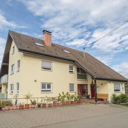Апартаменти Zapfs Bauernhof Stiefmuetterchen Теттнанґ Екстер'єр фото