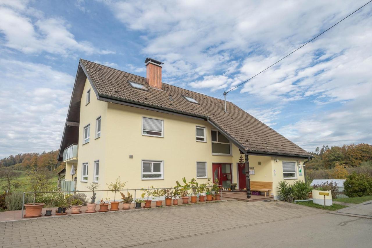 Апартаменти Zapfs Bauernhof Stiefmuetterchen Теттнанґ Екстер'єр фото